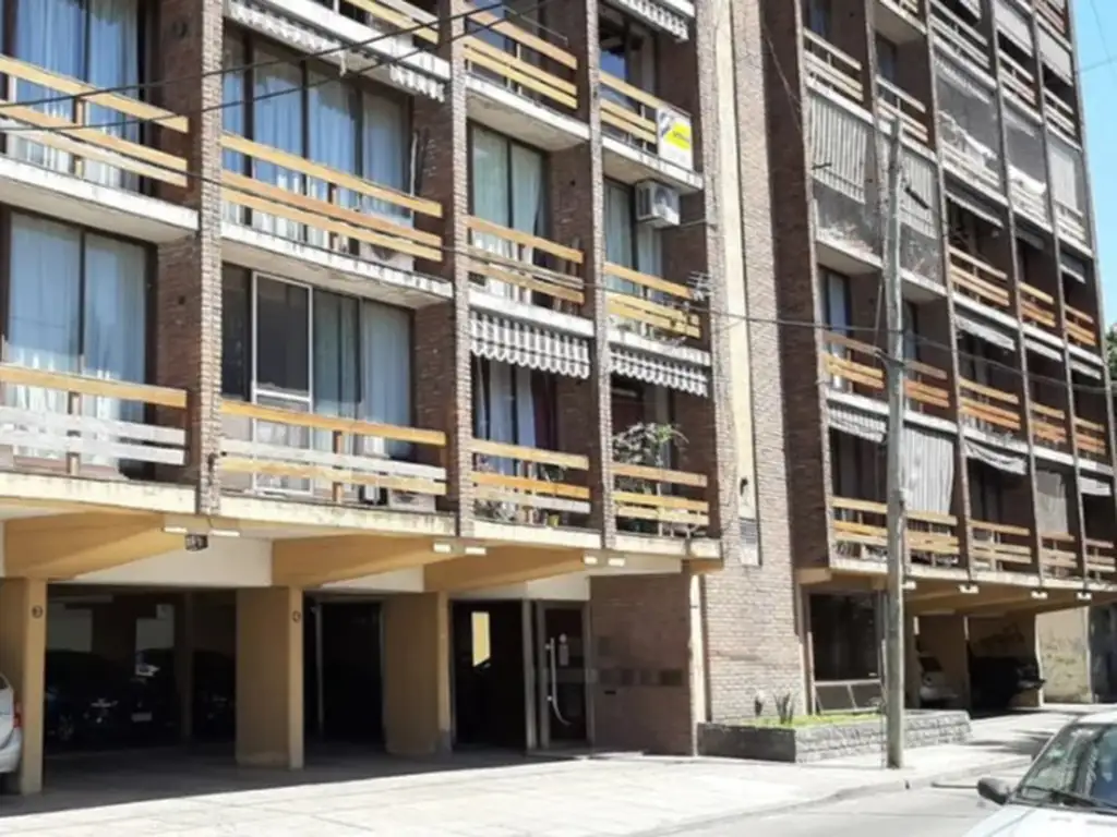 DEPARTAMENTO DE 3 AMBIENTES EN CASTELAR SUR (2945)