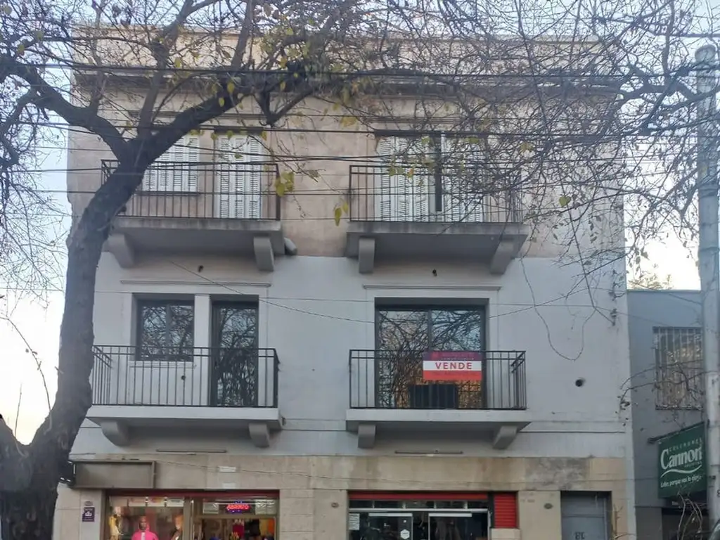 REMAX VENDIMIA VENDE DEPTO PISO EN CIUDAD