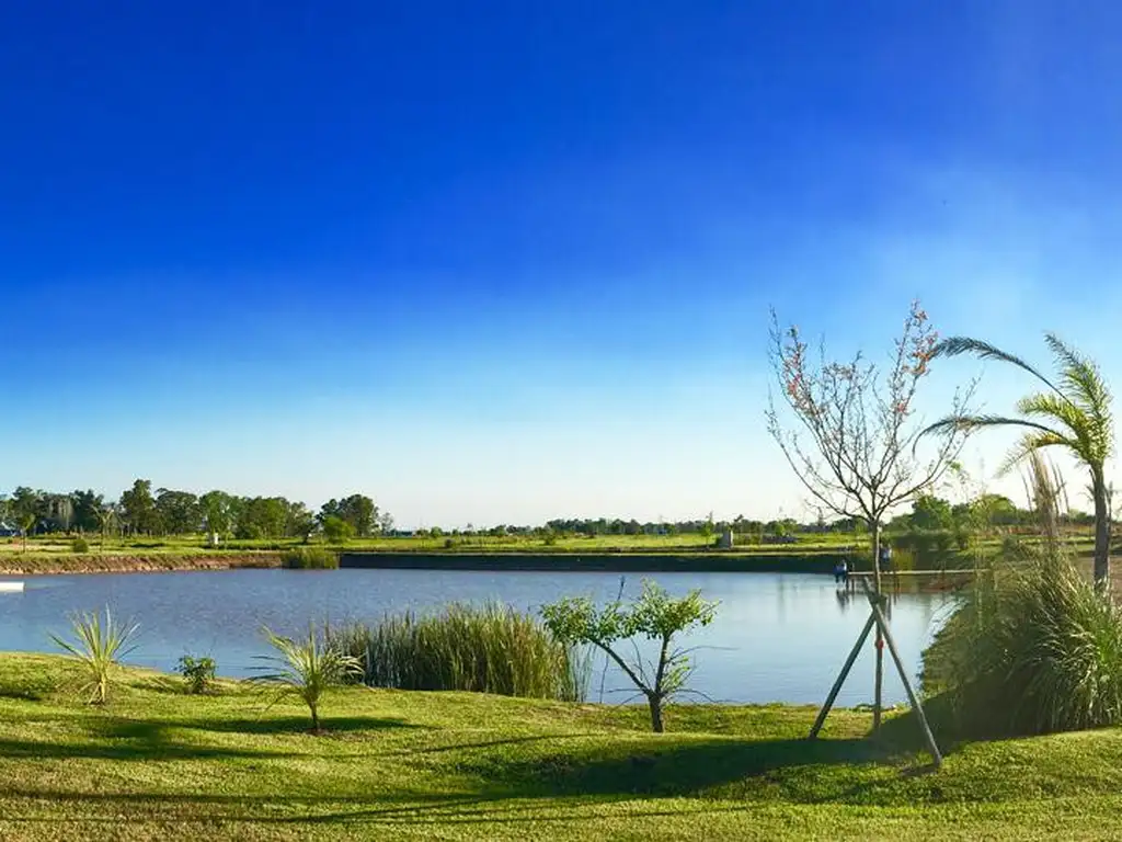 LOTE VENTA BARRIO PRIVADO CAMPOS DE LA ENRIQUETA AL AGUA 700 MTS GRAN ESPEJO DE AGUA