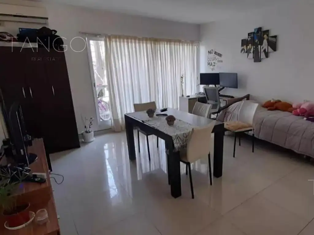 Venta Departamento en Villa del Parque Dos Ambientes Con Patio Apto Crédito