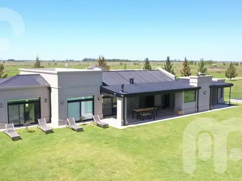 Casa en Venta con cochera