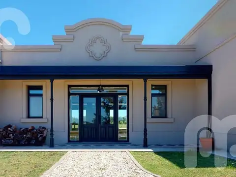 Casa en Venta - 3 dormitorios - USD 340.000