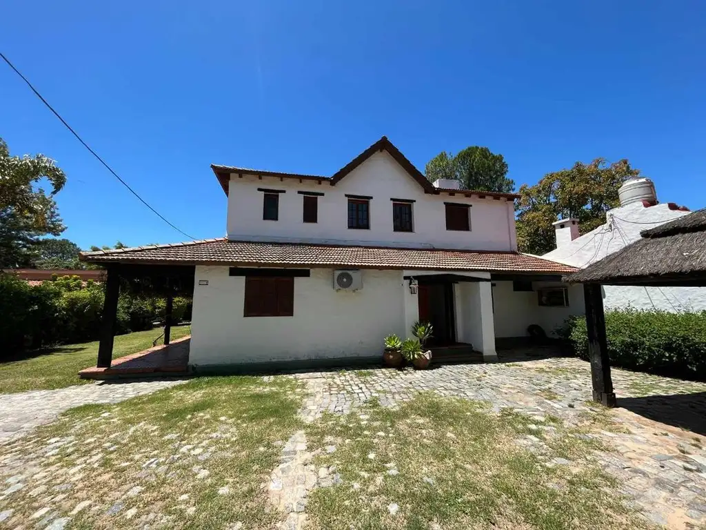 Venta casa-quinta en rincon con bajada de lancha