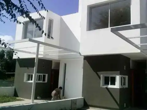 Casa en venta en Emilio Bodereau 8500 8500 - Villa Rivera Indarte - Adinco