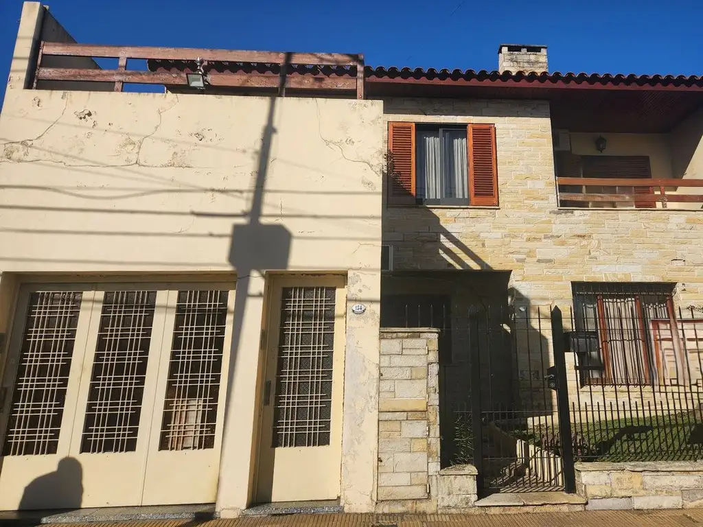 VENTA PH 1 PISO 4 AMB. PADUA-MERLO PATIO PARRILLA