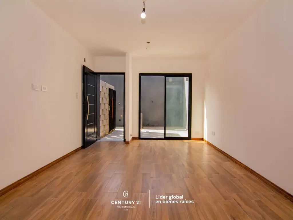 VENTA DUPLEX 2 DORMITORIOS CON PATIO EXCLUSIVO Y TERRAZA