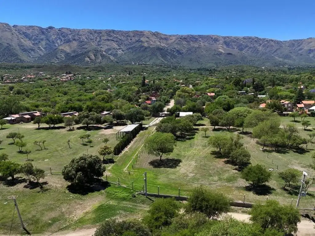 Villa de Merlo, a 5 cuadras del centro, TODOS los servicios