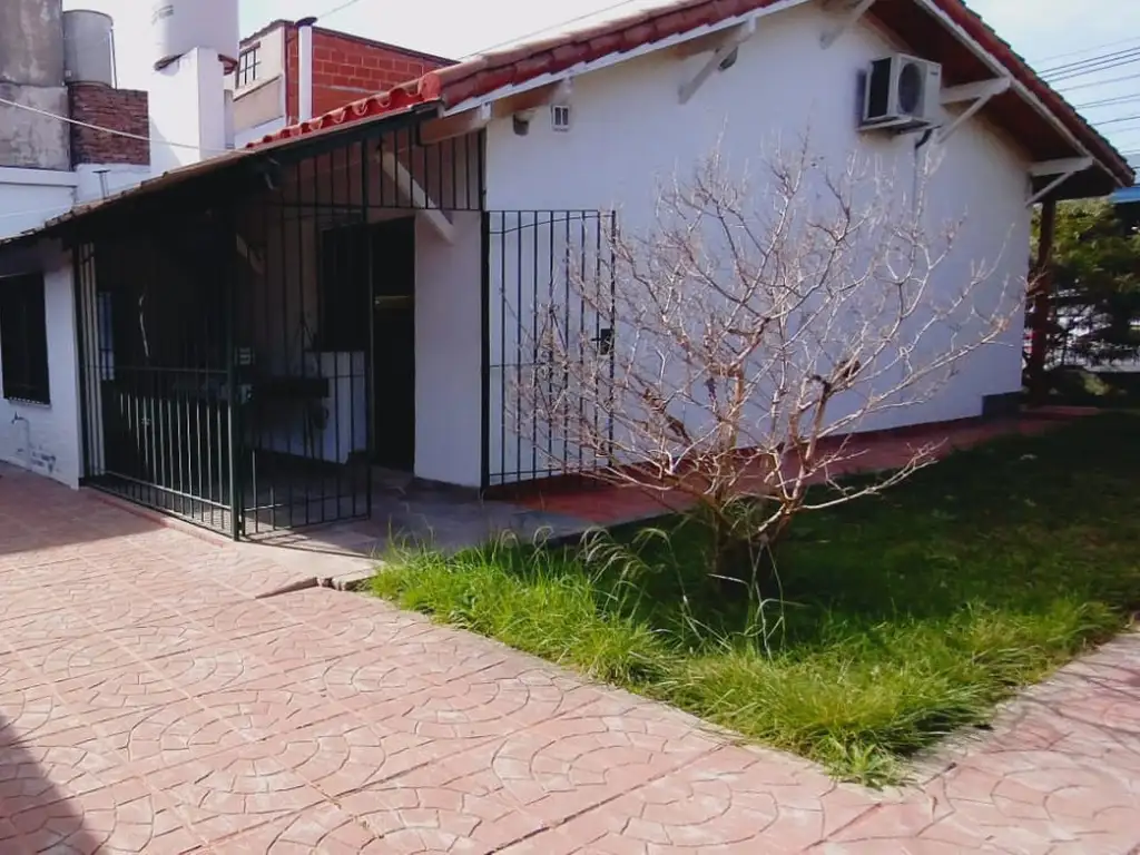 VENTA CASA LAVALLOL CAPITAN MOYANO 900