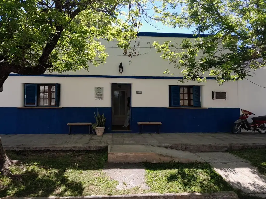 VENDO MARAVILLOSA CASA EN PLENO CENTRO DE LA CIUDAD DE ESQUI