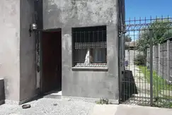 Casa en venta - 2 dormitorios 1 baño - 200mts2 - Los Hornos, La Plata
