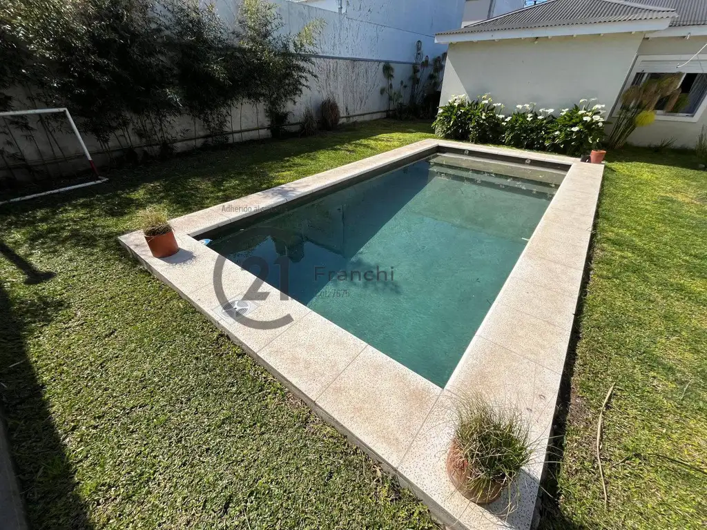 Casas de 3 dormitorios en alquiler, La plata.