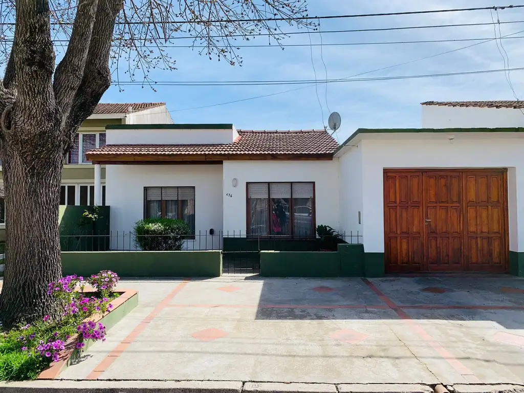 Casa En Venta  . Excelente Ubicacion  Y Excelente Oportunidad .   UBICACION :  Gral Juan Madariaga