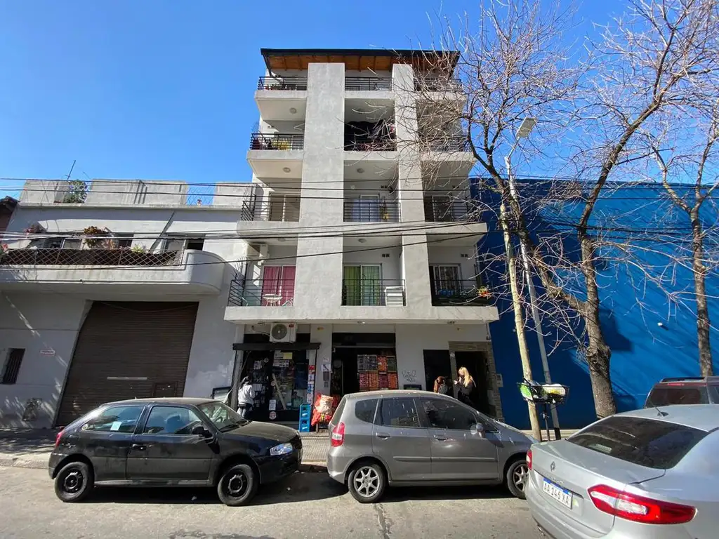 Departamento dos ambientes en venta en Avellaneda