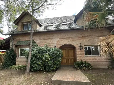 Casa en venta 5 amb en barrio cerrado Altos del Sol