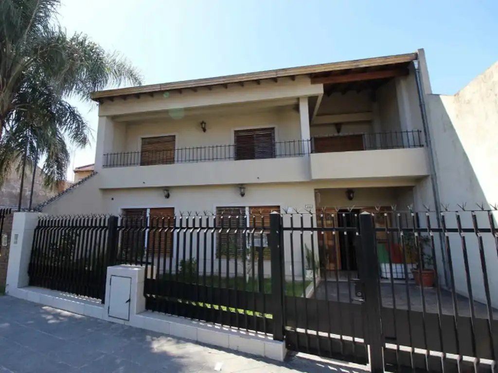 Venta de Casa 4 ambientes en Villa Luzuriaga, La Matanza