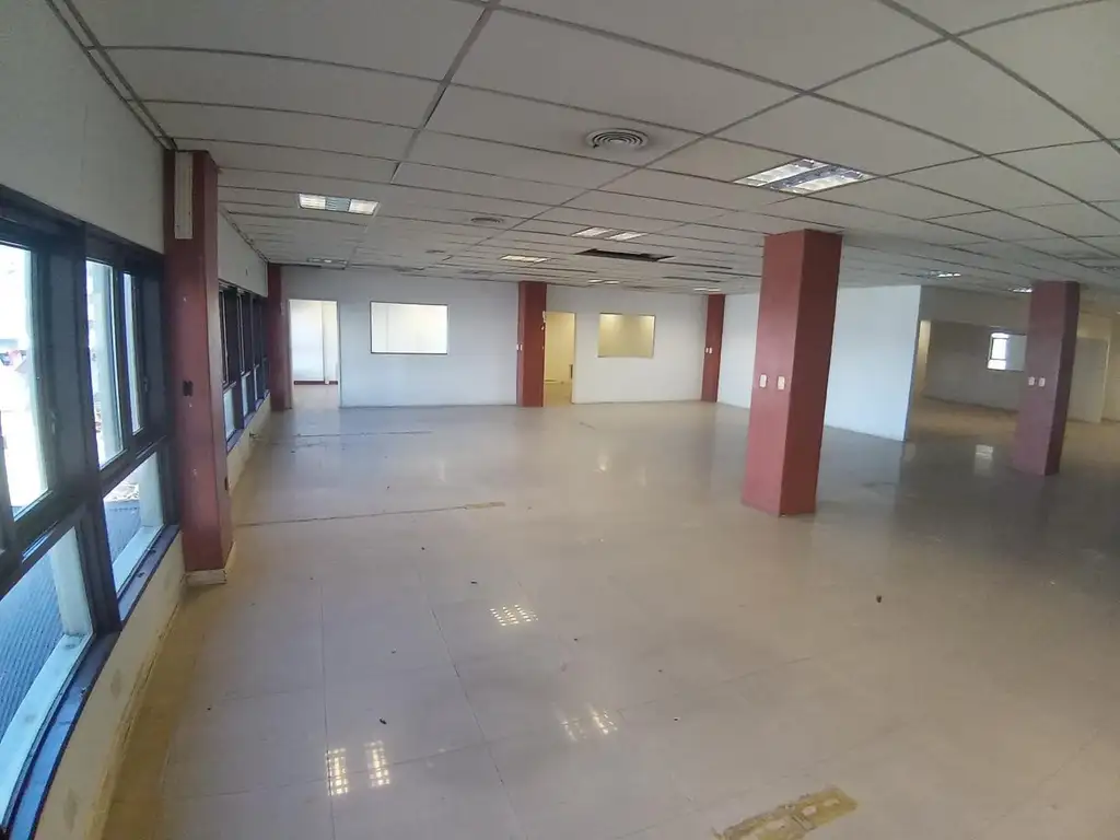 YERNAL 5200 OFICINAS 420M2 EN ALQUILER - Prox Autopista