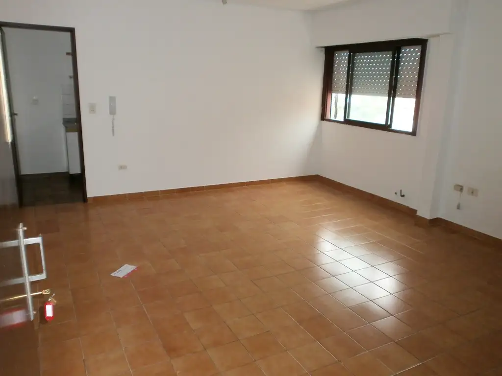 DEPARTAMENTO MONO AMBIENTE  EN VENTA MORON