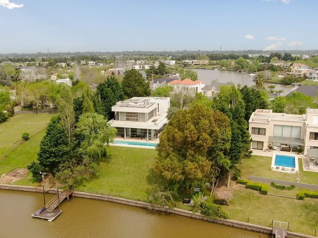 VENTA CASA SANTA CATALINA LOTE DOBLE AL RÍO TIGRE