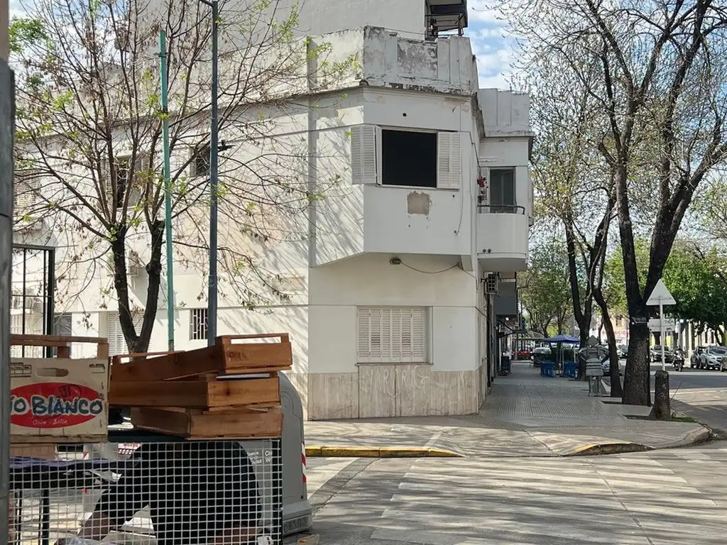 Venta Ph Floresta con balcón, terraza y parilla