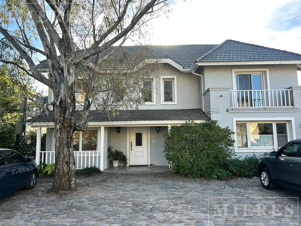 Muy linda casa en alquiler/venta en el Barrio Marina Canestrari, San Fernando.