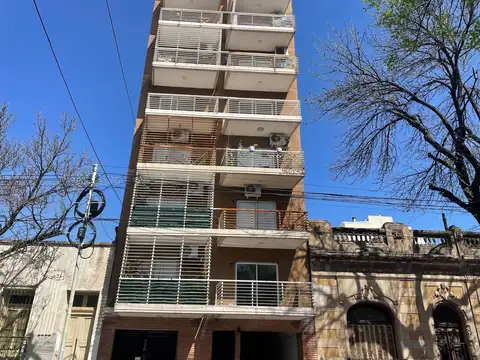 A ESTRENAR Monoambiente al frente en edificio con amenities.