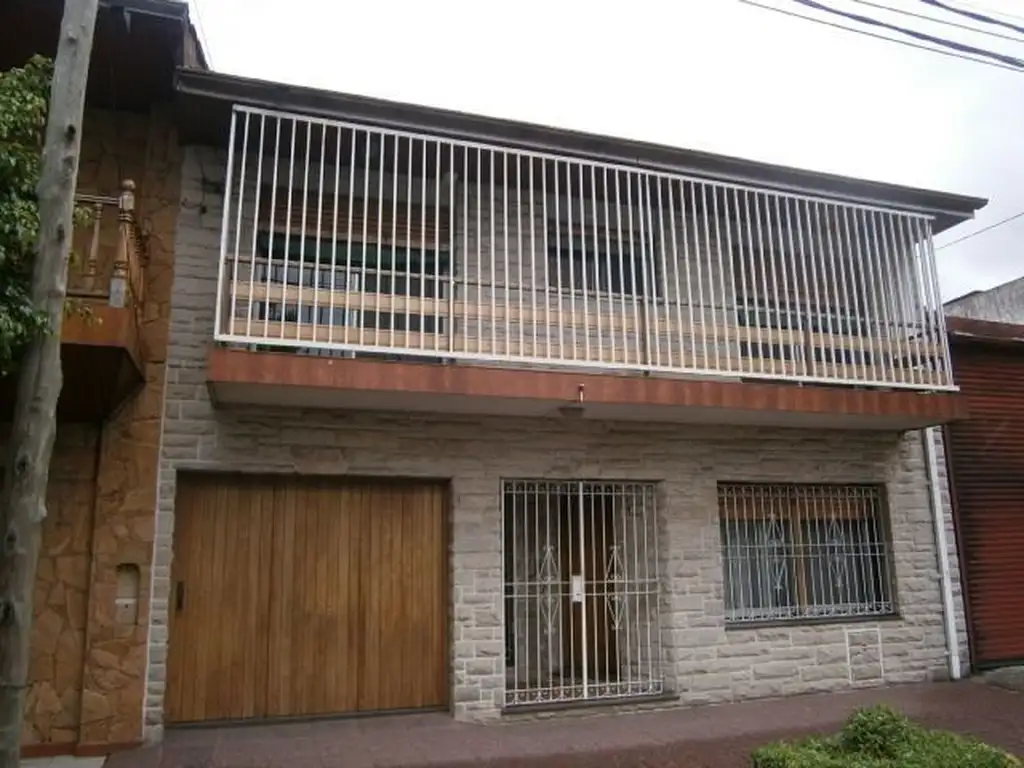 Casa - Venta - Argentina, Avellaneda - Luis Maria Campos 2668