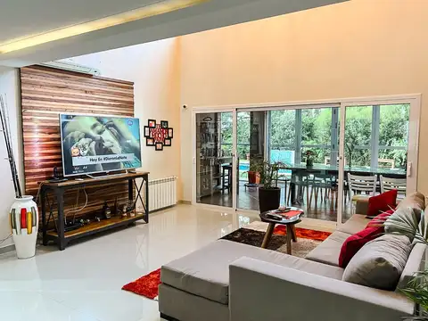 Casa en Venta con cochera