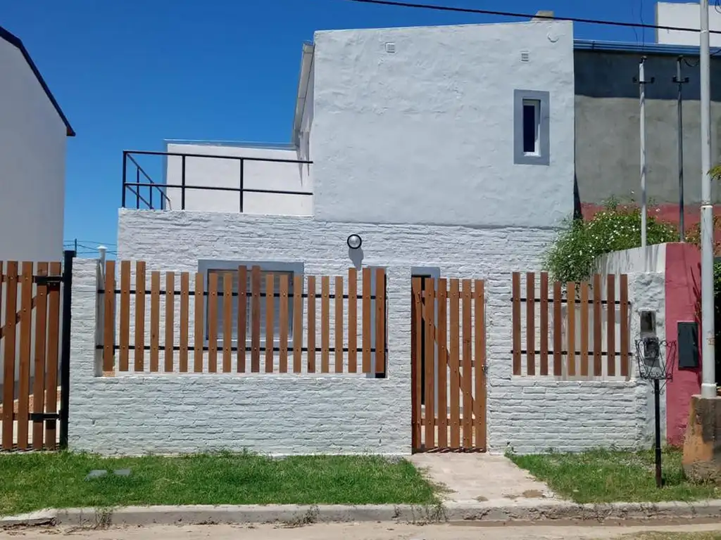 Casa Dúplex de 1 dormitorio zona Granja La Esmeralda Santa Fe