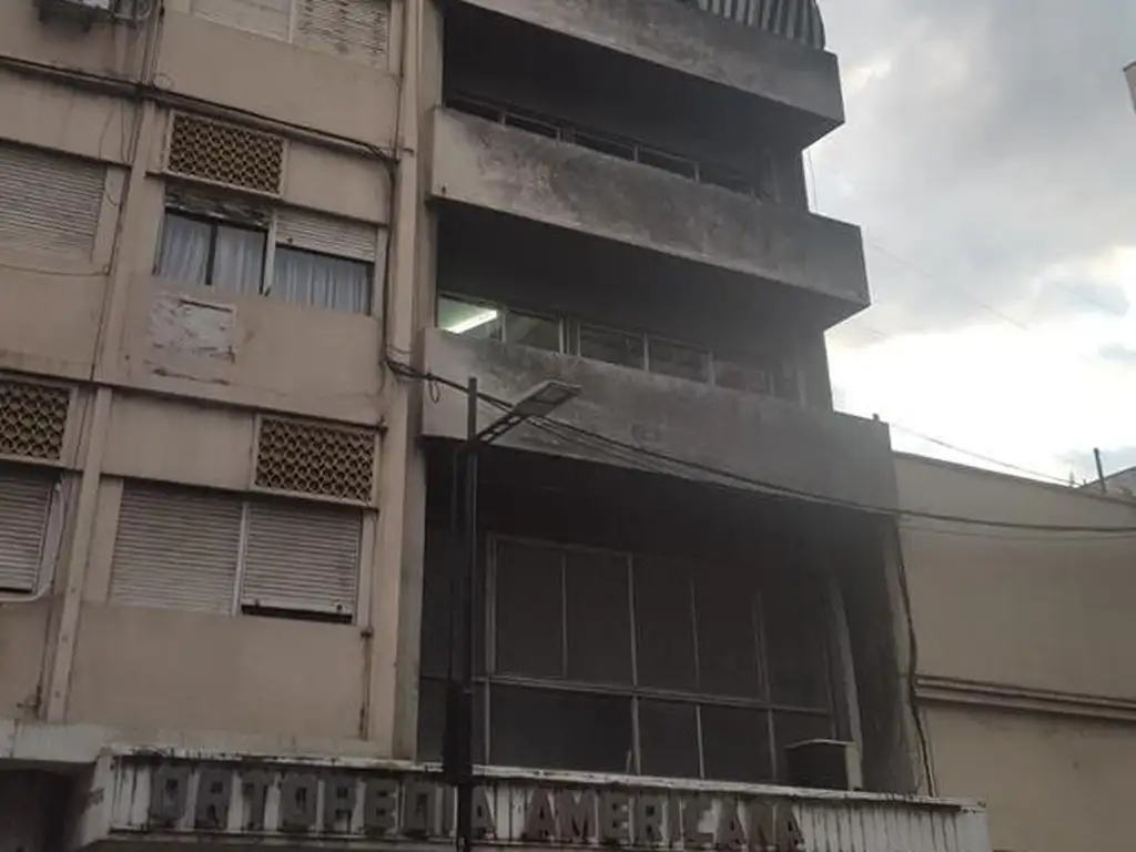 EDIFICIO PARA USOS COMERCIAL U OFICINAS