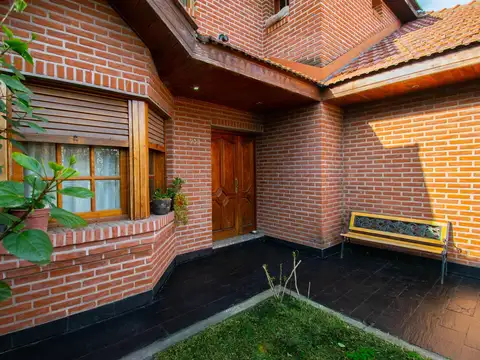CASA 3 DORMITORIOS VENTA CITY BELL ENTRE CAMINOS - Foto 0