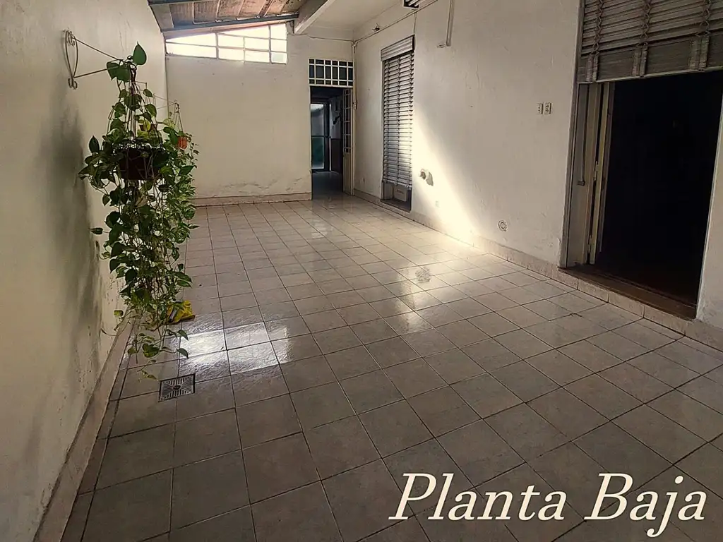 VENTA CASA 2 PLANTAS VERSALLES - IDEAL 2 FAMILIAS