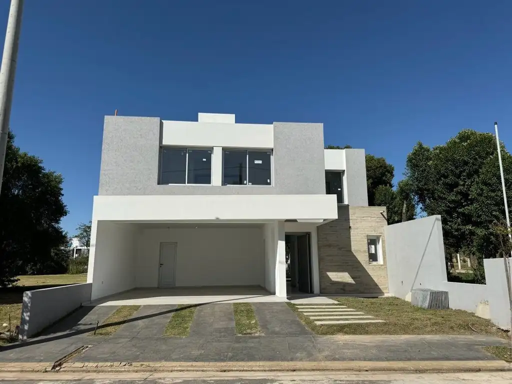 CASA 3 DORMITORIOS EN JARDIN DE LAS TEJAS- TEJAS 2