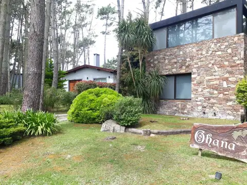 Espectacular casa en alquiler en Mar de las Pampas temporada