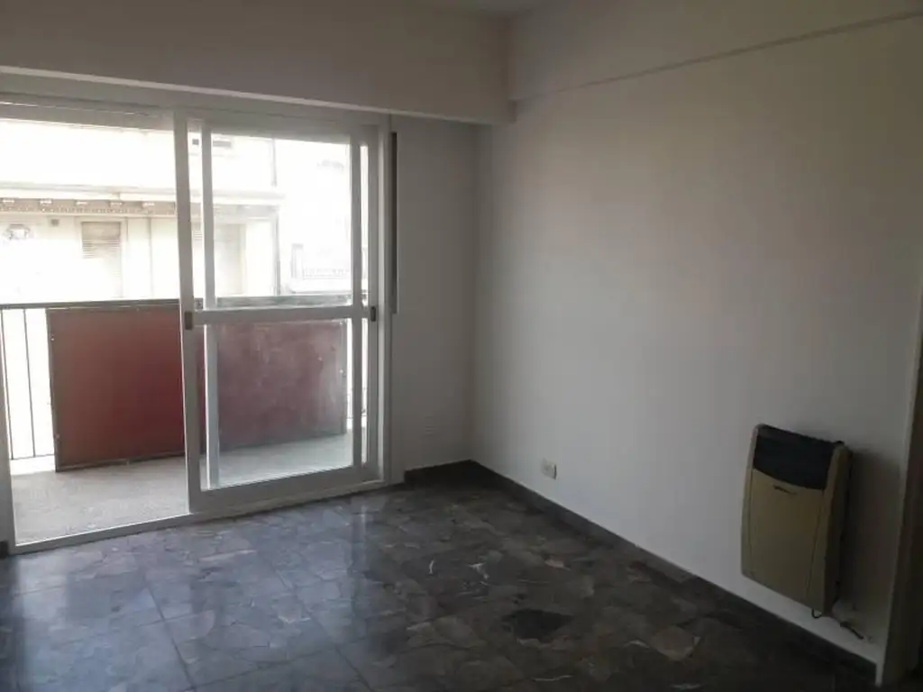 VENTA DEPARTAMENTO 2 AMBIENTES CON BALCÓN. ANTICIPO Y FINANCIACIÓN