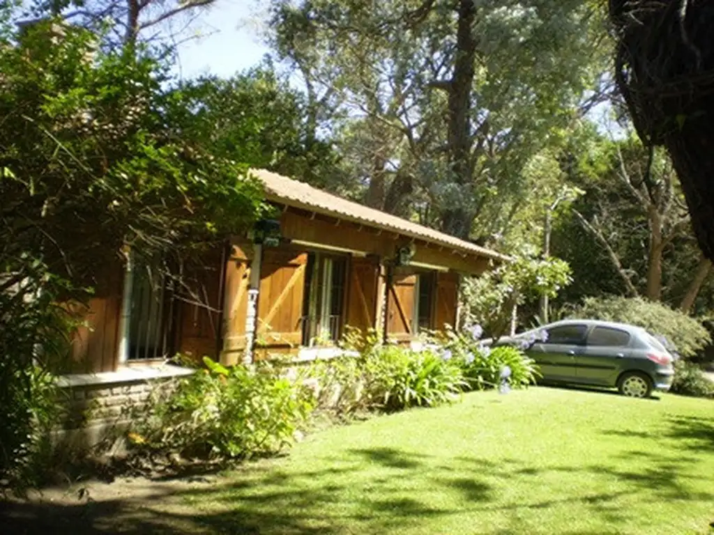 Chalet Totalmente Equipado en Villa Gesell - Barrio Norte.