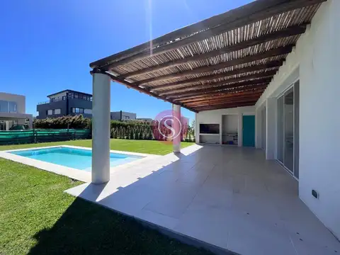 Casa en Alquiler en Puertos del Lago, Escobar