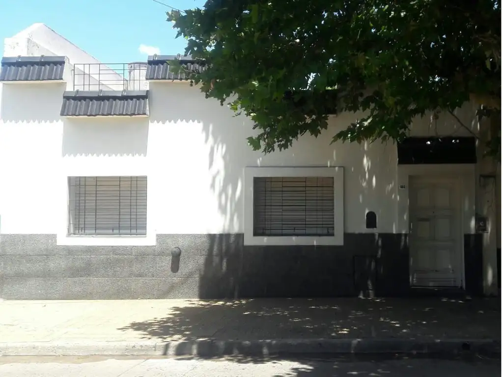 Casa en lote propio de 8,66x19