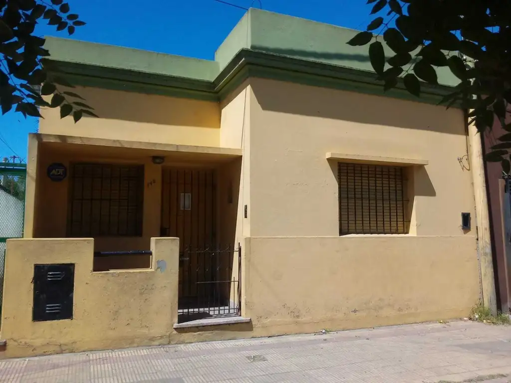 Casa  en Alquiler en La Plata,  G.B.A. Zona Sur