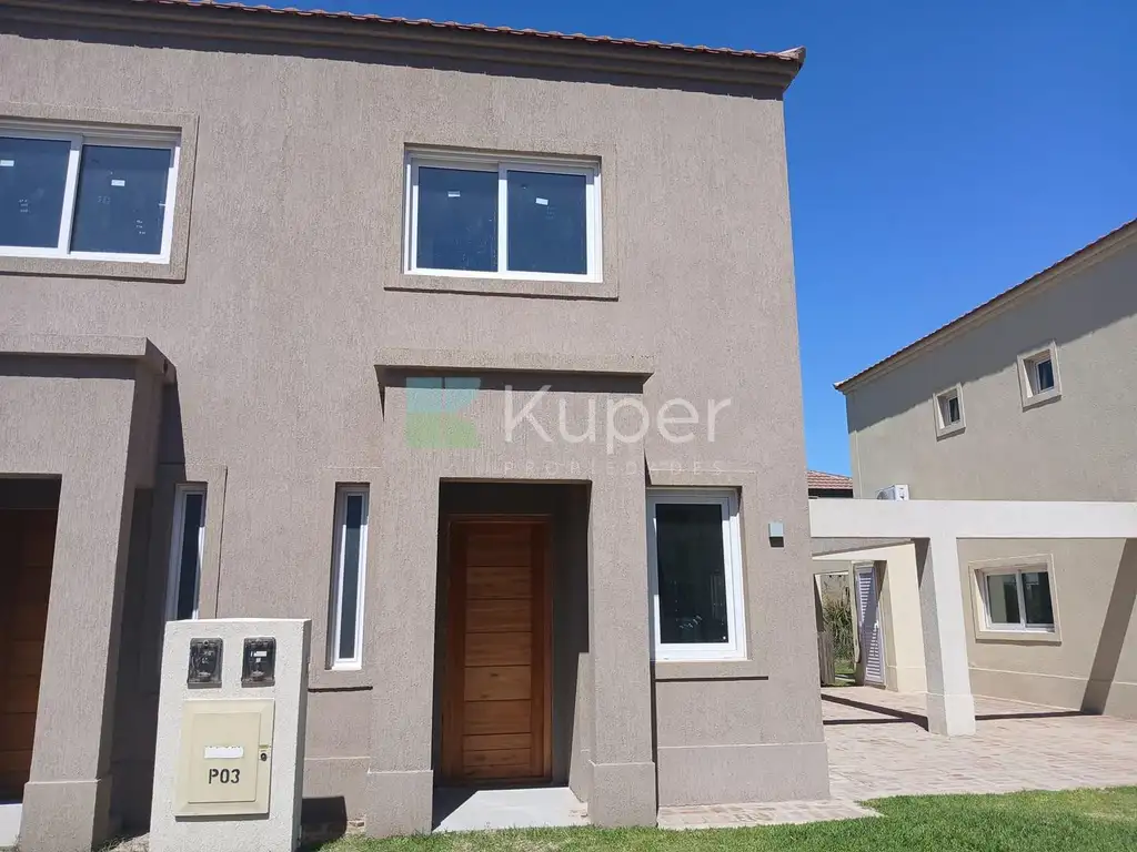 Casa Dúplex  en Venta en Saravi Village, Pilar, G.B.A. Zona Norte