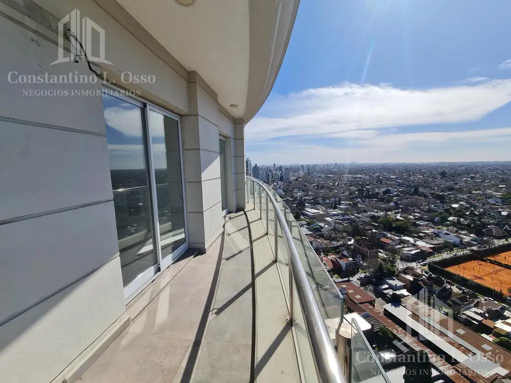 4 ambientes - 3 baños - 114 m2 - Piscina - Grupo electrogeno - 2 cocheras - Venta - A estrenar