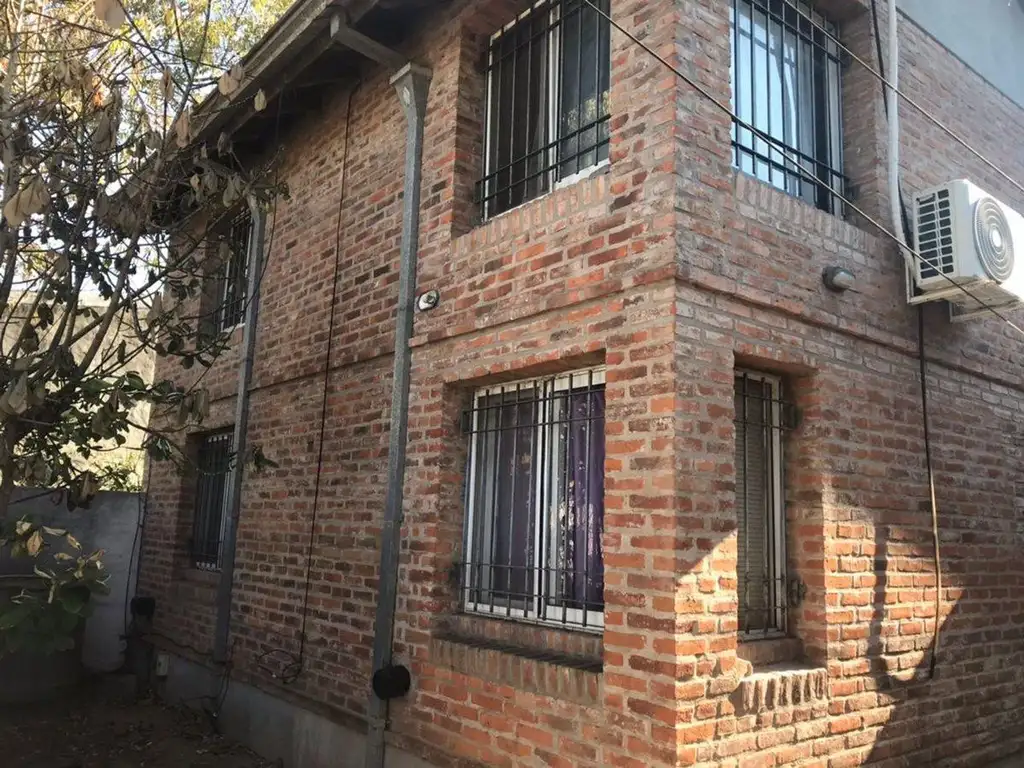 Venta complejo de 4 duplex Pilar, Hospital Austral