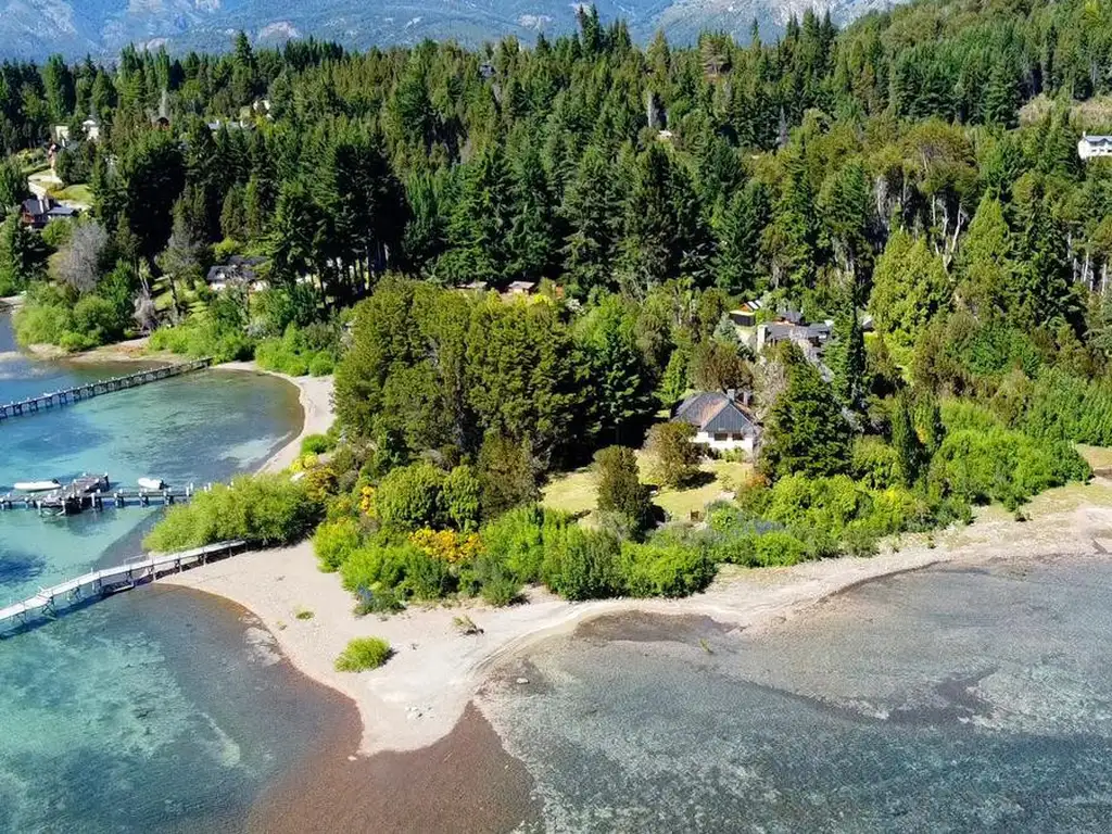 Casa con costa de lago - Valle Escondido - Bariloche