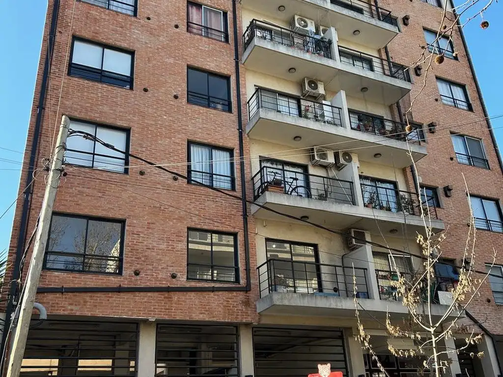 Tigre, venta departamento de 3 ambientes con cochera, edificio c/pileta, apto credito