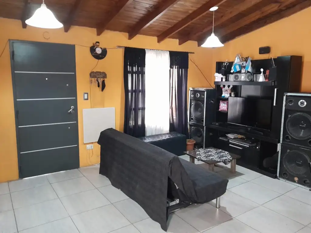 CASA EN VENTA EN MORENO