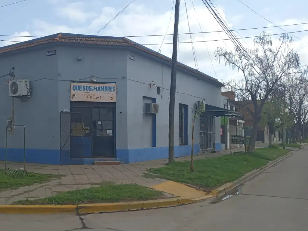 LOCAL EN VENTA EN ESQUINA CÉNTRICA