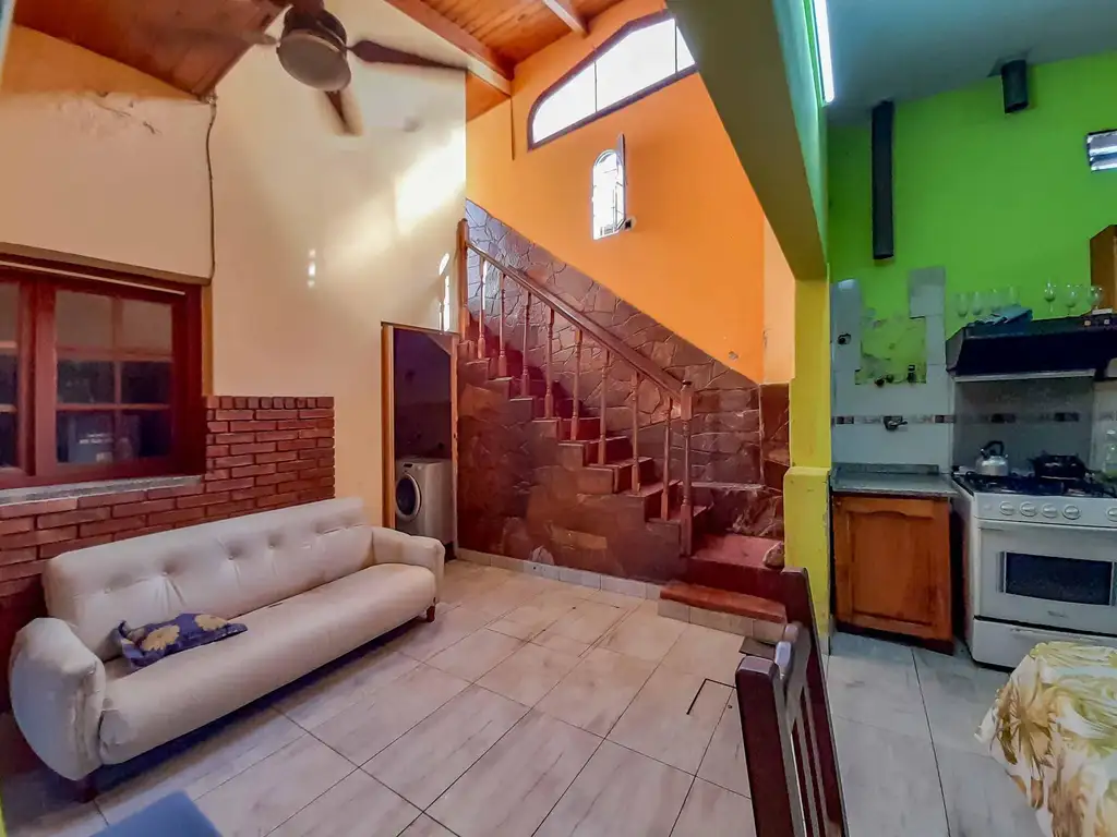 VENTA - Casa - 2 dormitorios - Azcuénaga, Rosario