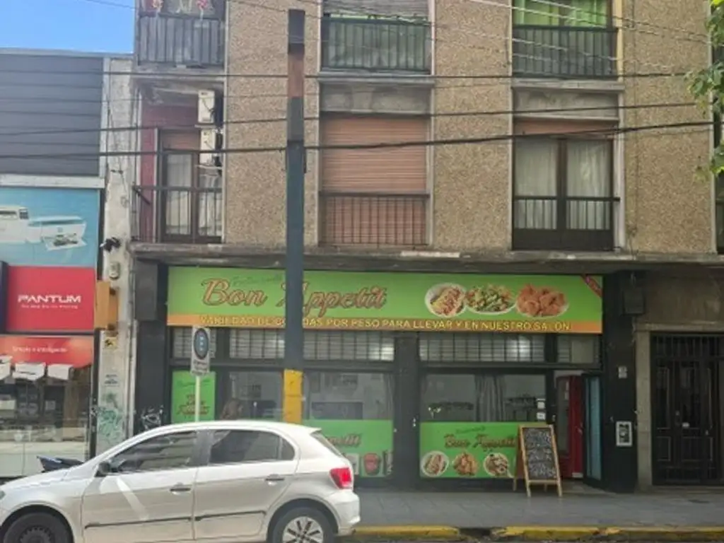 EN VENTA DOS LOCALES UNIFICADOS SAN MARTIN CENTRO