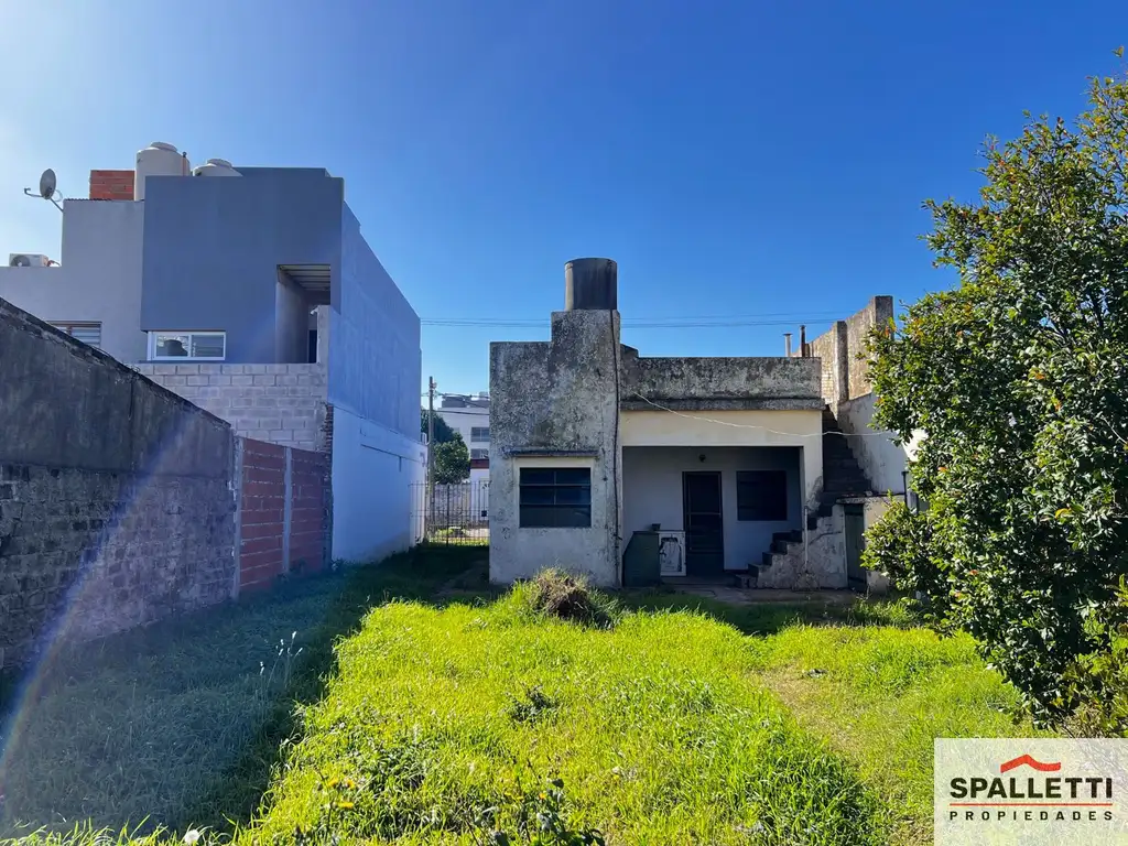 Casa en venta de 2 dormitorios en Villa Luzuriaga