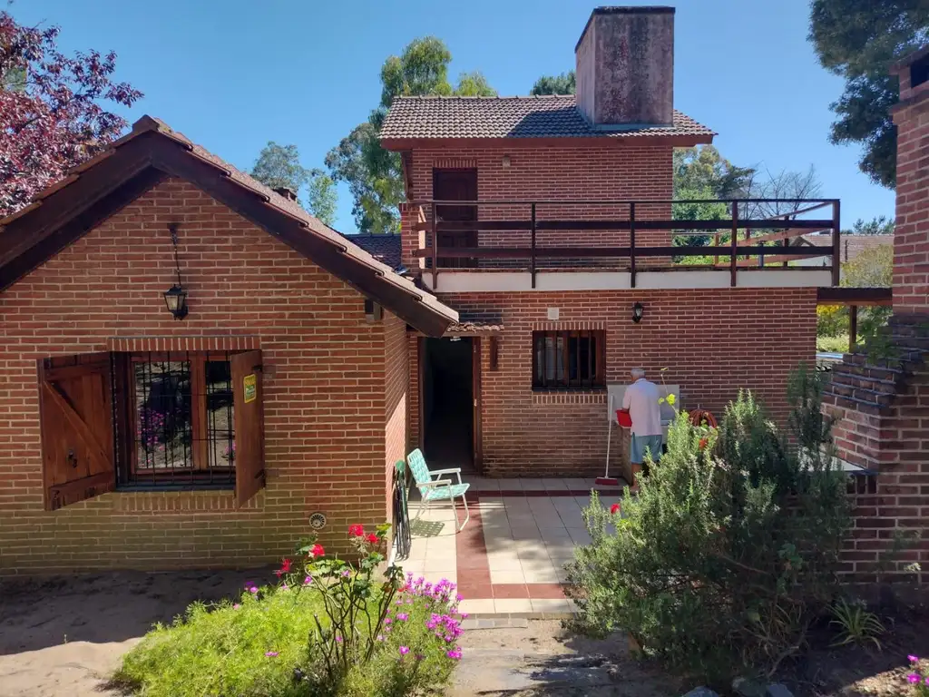 Excelente casa en Valeria del Mar para 6 personas cerca de la playa y del centro