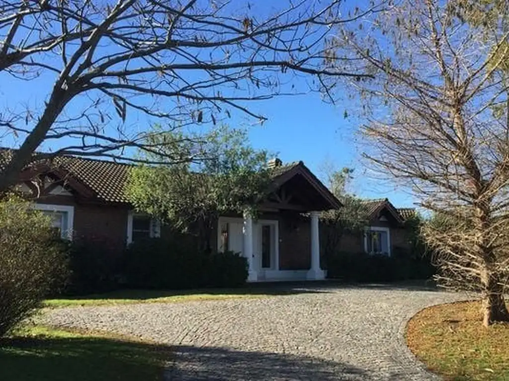 Casa - Alquiler temporario - Argentina, Tigre - camino bancalari 3900